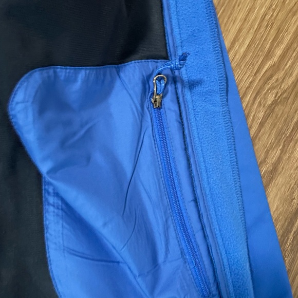 Women’s small Columbia rain wind coat - Picture 2 of 4